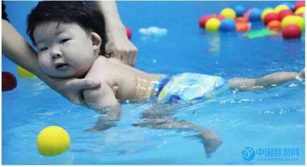 嬰兒游泳紙尿褲