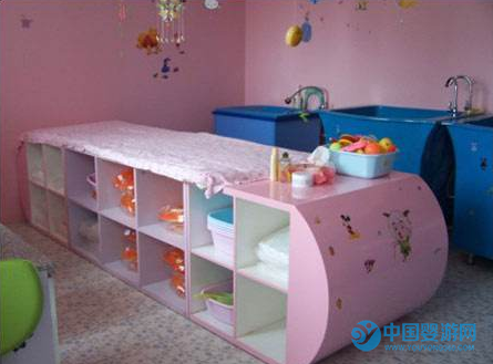 嬰兒游泳館加盟中期注意事項2