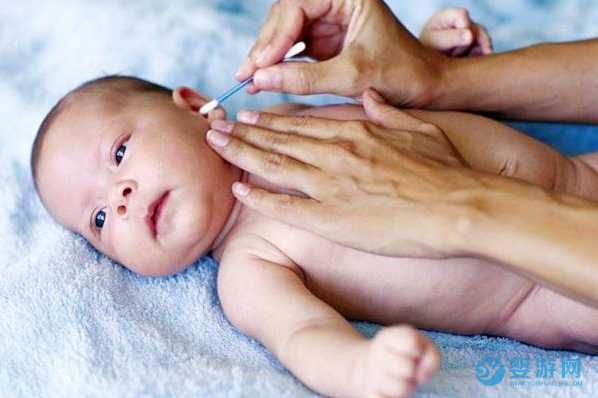 寶寶多大可以掏耳屎？怎么給寶寶掏耳屎？北京專(zhuān)家為您解答！ 可以給寶寶掏耳屎?jiǎn)? width=
