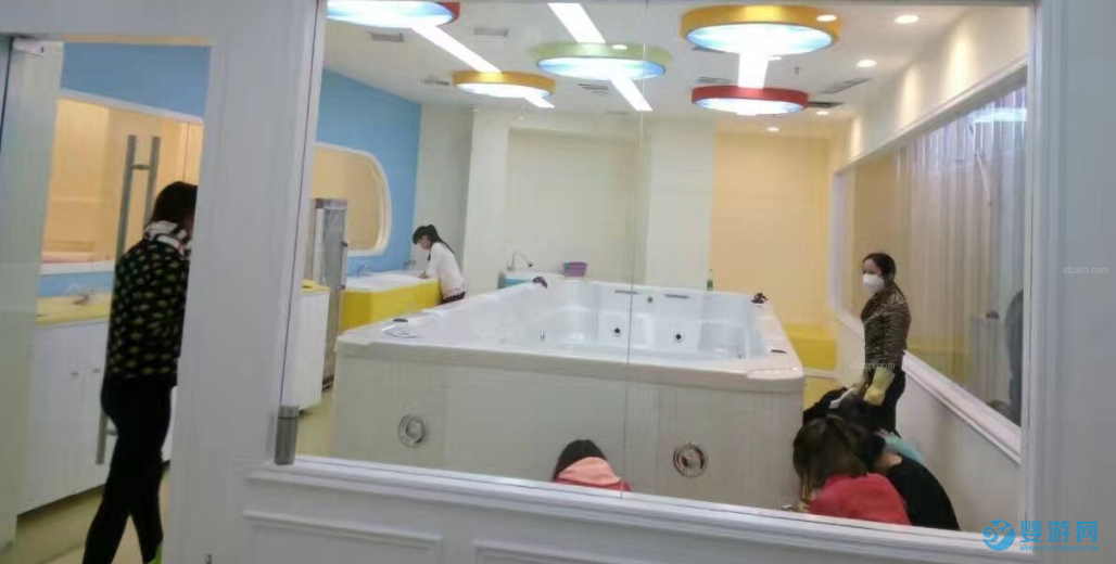 同嬰兒游泳行業大佬交談之后，才知道宣傳語這樣寫更吸引消費者！ 嬰兒游泳館宣傳語 吸引消費者的宣傳語 吸引消費者的兩點要求3