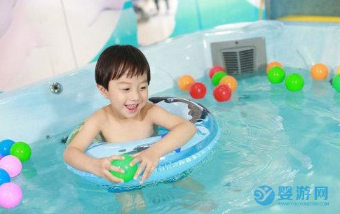自從加入藥浴服務項目后，嬰兒游泳館再也不愁沒有客流量了！ 嬰兒游泳館經營管理 嬰兒游泳館提高客流量 游泳館加入藥浴怎么樣1
