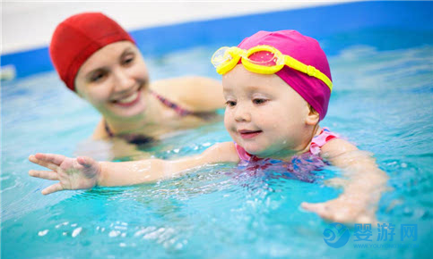 開嬰兒游泳館不賺錢？那是你沒找準方向！ 開嬰兒游泳館怎么賺錢 嬰兒游泳館開店指導 加盟嬰兒游泳館 (1)