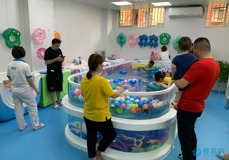 嬰幼兒游泳為什么是第一健身運動