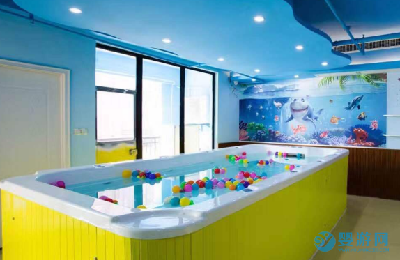  嬰兒游泳館雙旦活動