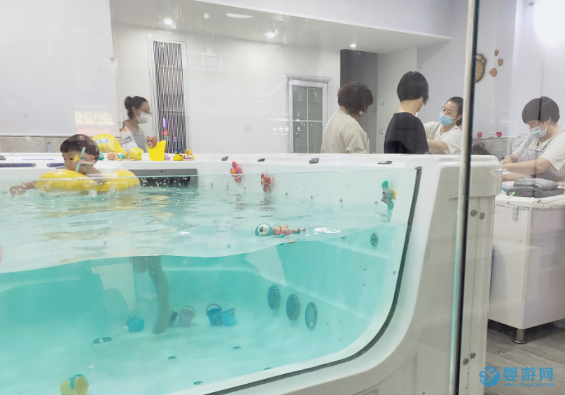 帶孩子太累不如參加嬰幼兒游泳